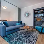 Apartment Harmony In Blue *
